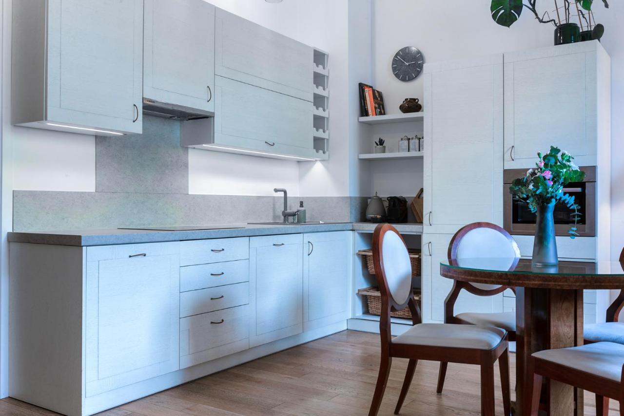 Grand Theatre Premium Apartment. Super Central. Варшава Екстериор снимка